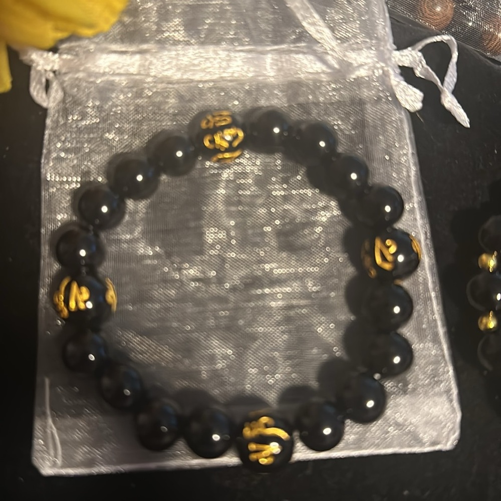 2 New Handcrafted Black Gold Beaded Bracelet - Picture 3 of 5